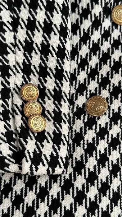 Жіночий твідовий піджак