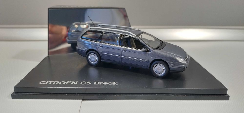 Citroen C5 kombi 1:43 NOREV