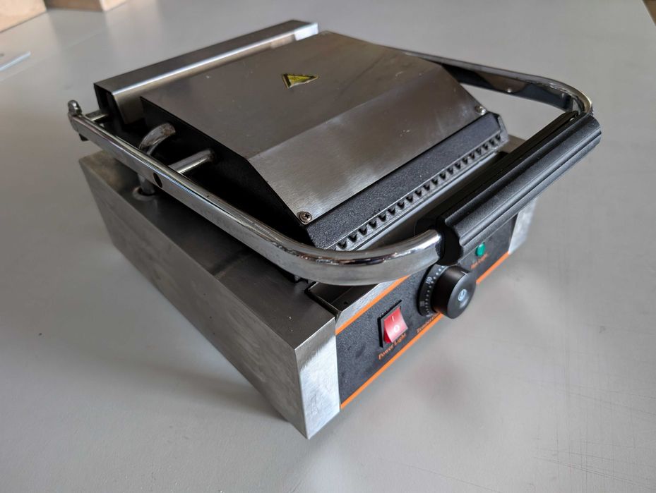 Grelhador de Contacto FY811