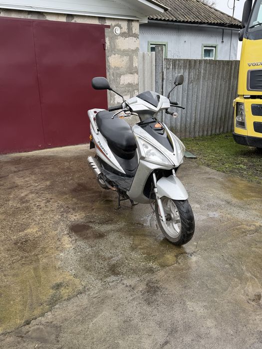 Скутер Skymoto 4Т (Phoenix)з документами