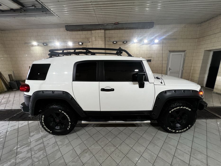 Розширювачи арок на Fj Cruiser ( фендери 3 штуки)