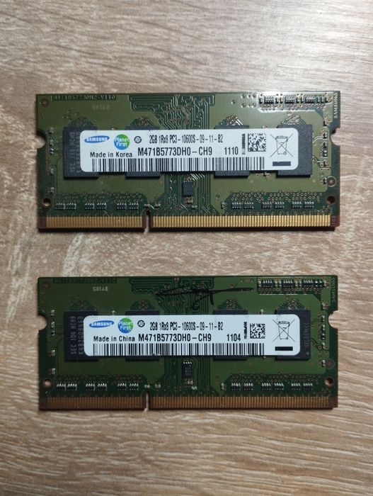 Пам'ять  4 GB ddr3 pc3-10600s