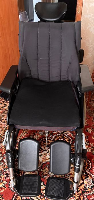 Інвалідний візок Handicare EMINEO (Швеція)
