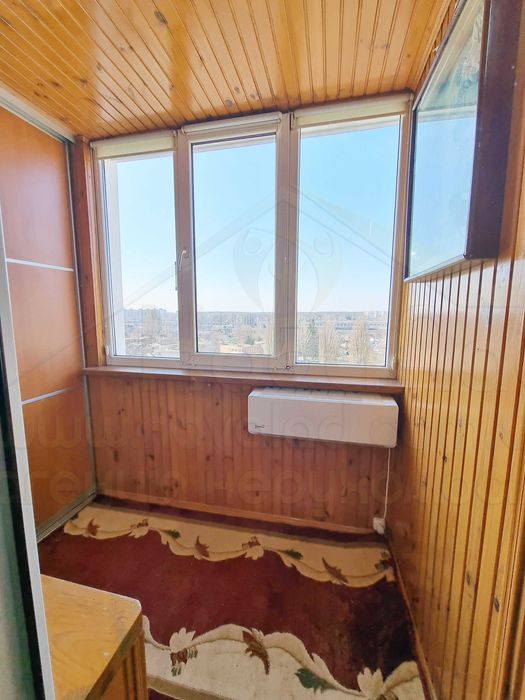 3 кімнатна квартира 82м2 з ремонтом в цегляному будинку в районі Круг