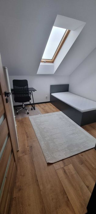 Pokój jednoosobowy 11 m² w nowej szeregówce, klimatyzacja – ul. Rocha