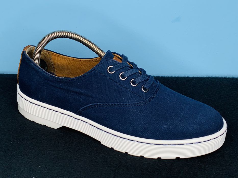 Dr.Martens_Lakewood 4-Eye Canvas Oxford_ Trampki Sneakersy Damskie _39