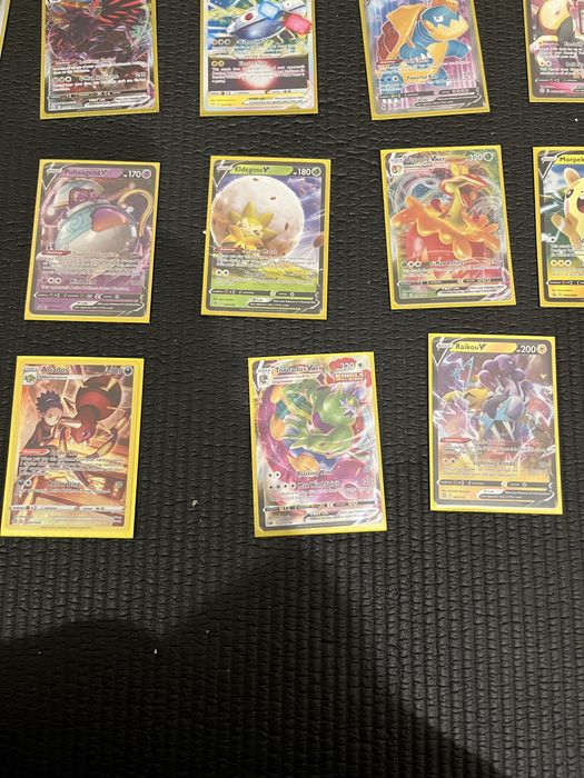 Karty pokemon sprzedaż