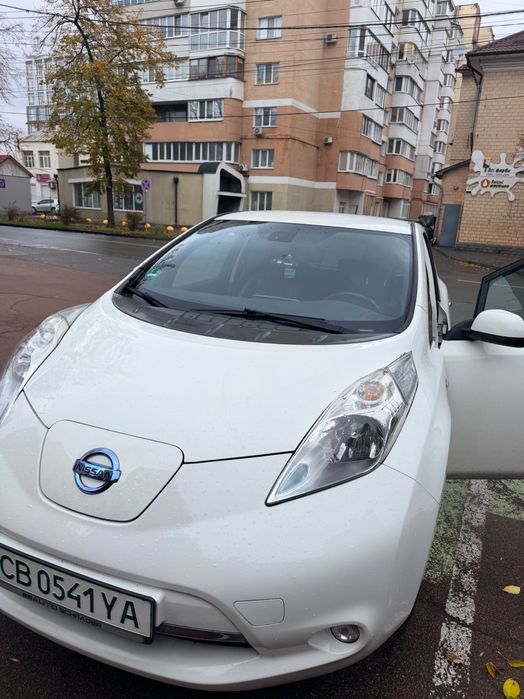 Nissan leaf продам