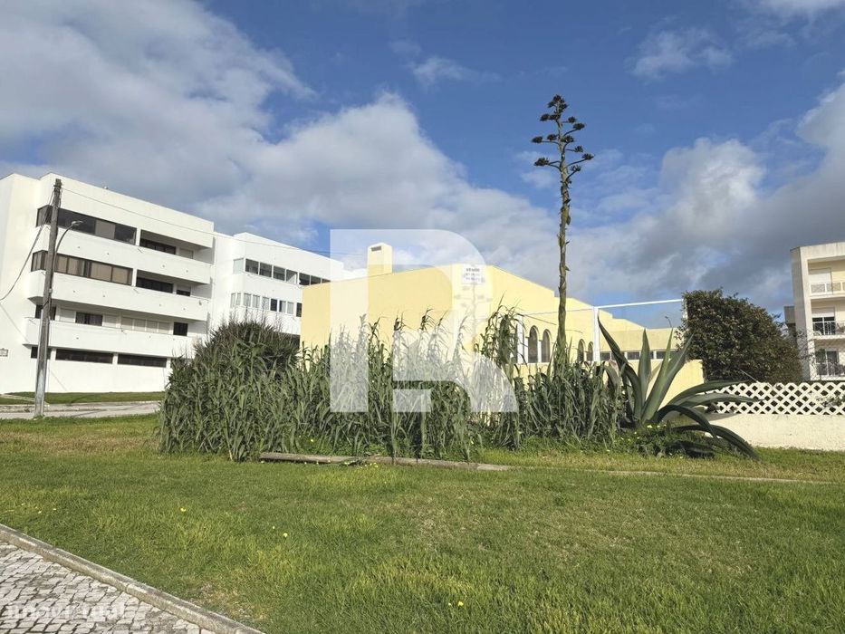 Restaurante / Bar na Praia das Maçãs, Sintra