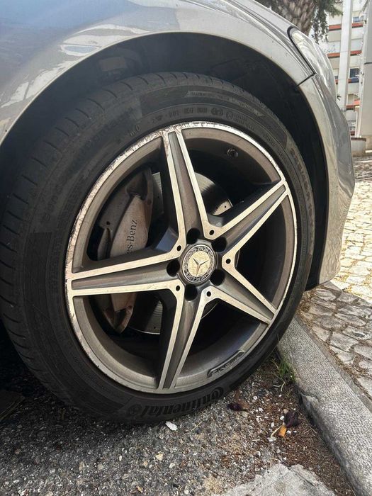 Mercedes C 300 H, carrinha hibrida diesel, Nacional, apenas 140 mil kms em muito bom estado. Sou apenas o 2.º dono. Sempre assistida na Mercedes.