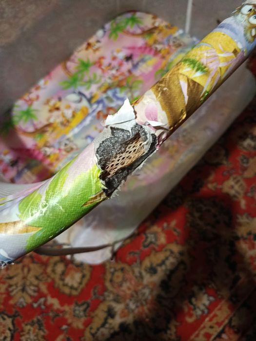 Продам манеж с мелкой сеткой