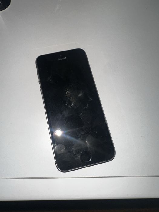 iPhone 5 / 5s / SE (1. gen) – USZKODZONE / Na części