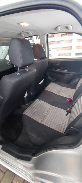 Автомобіль Suzuki sx4