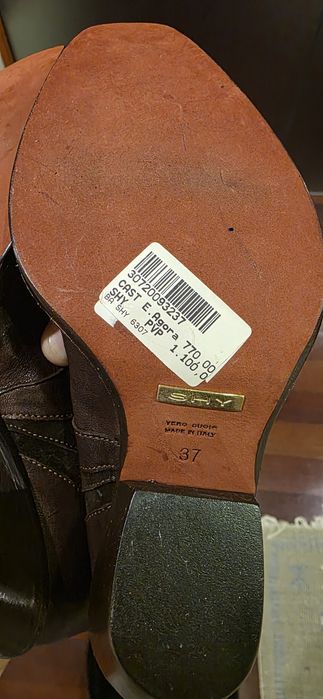 Botas em pele e camurça italianas marca Shy tamanho 37 novas