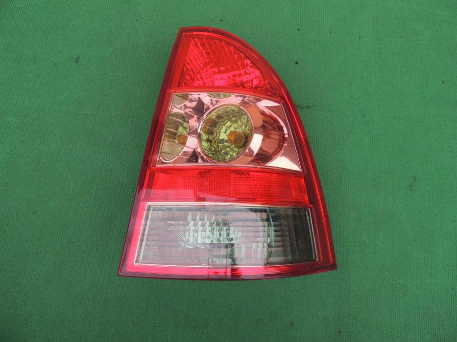 Lampa tylna prawa europejska Toyota Corolla E12 KOMBI LIFT 04,05,06,07