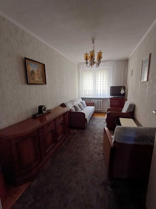 Trzypokojowe mieszkanie  (52,11 m2) z piwnicą w bloku z cegły Leszno, ul. Zwycięstwa 15/12