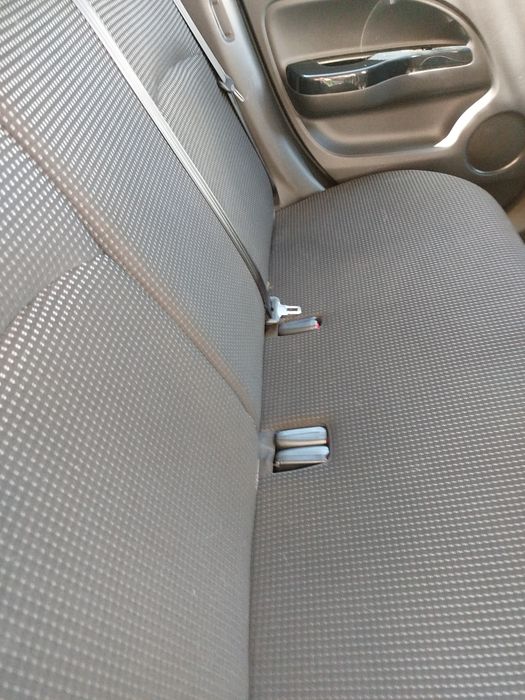 Mitsubishi space star 2016 com poucos km rodado apenas 47 mil gasolina motor nacional 1.2