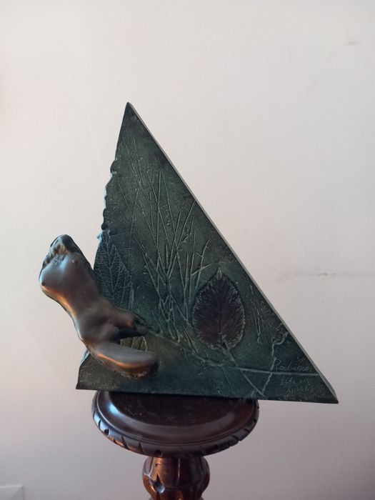 Escultura em bronze de José Rodrigues "A ilha dos amores "