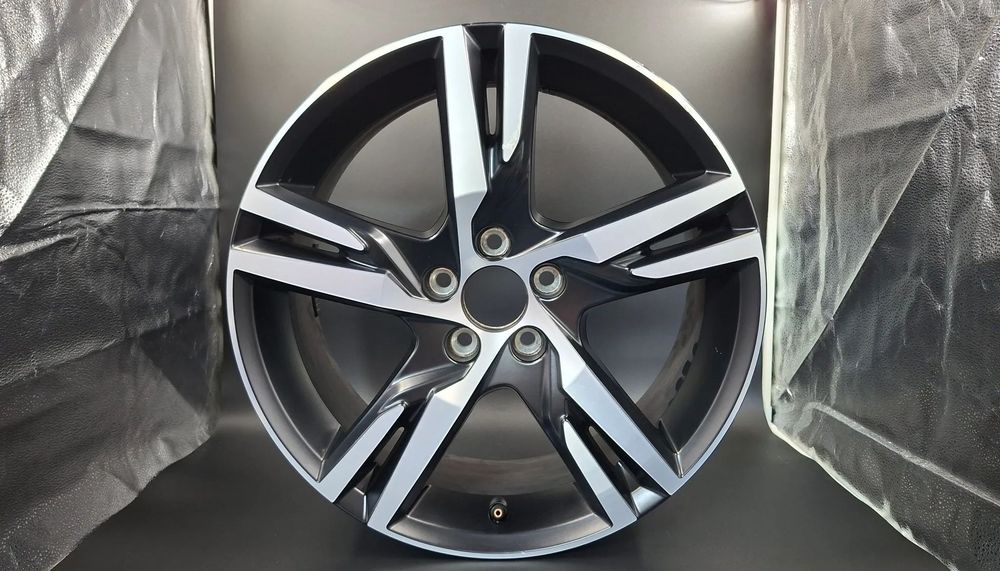 Felga Aluminiowa 18 Volvo XC 40 5x108 ET 50.5 31445812