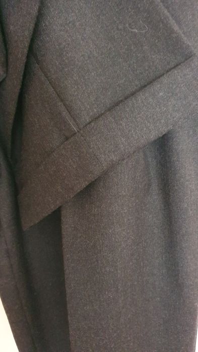 Calças cinza escuro