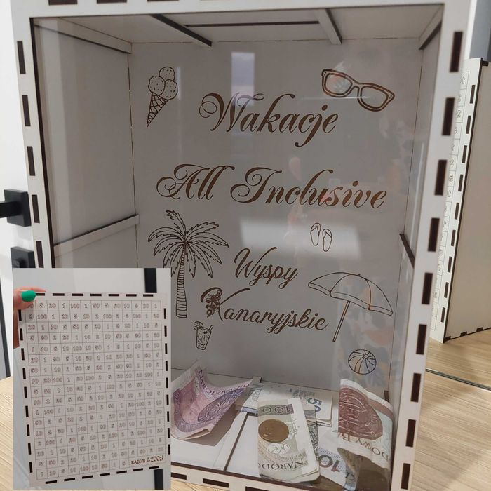 Drewniana skarbonka na WAKACJE z licznikiem