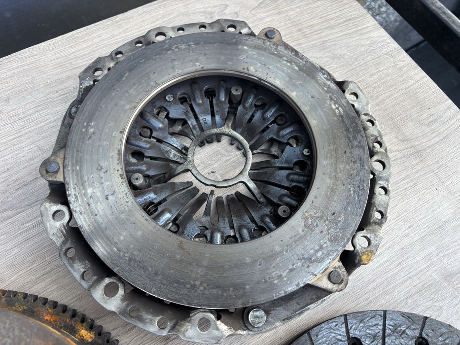 Комплект щеплення БМВ Е60 Е61 Е46 М57н 6 ступка МКПП Маховик Сцеплення