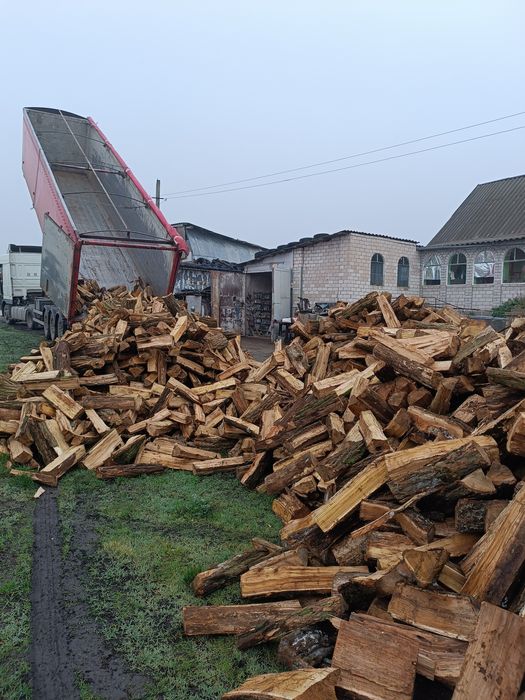 Дрова з Лісництва  тільки тведа порода(дуб, акація, ясен).