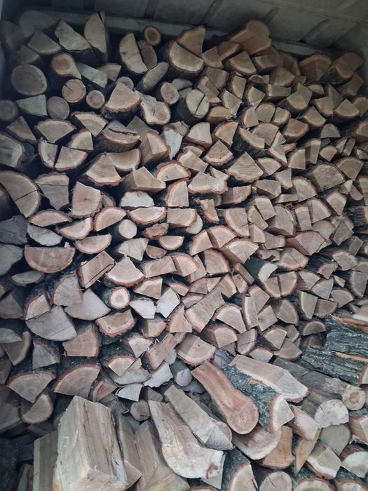 Купить дрова різних порід з адекватною ціною та швидкою доставкою