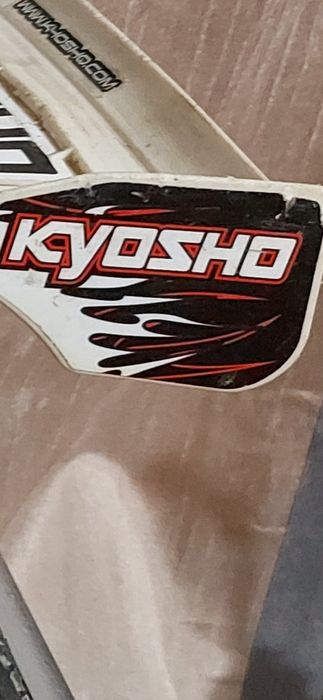 carro telecomandado  kyosho
