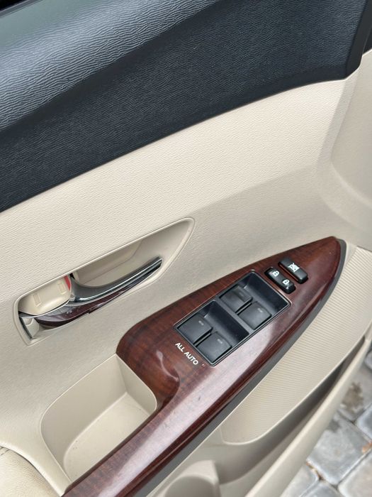 Продам Toyota Venza 2010 рік можлива розстрочка,кредит,обмін!