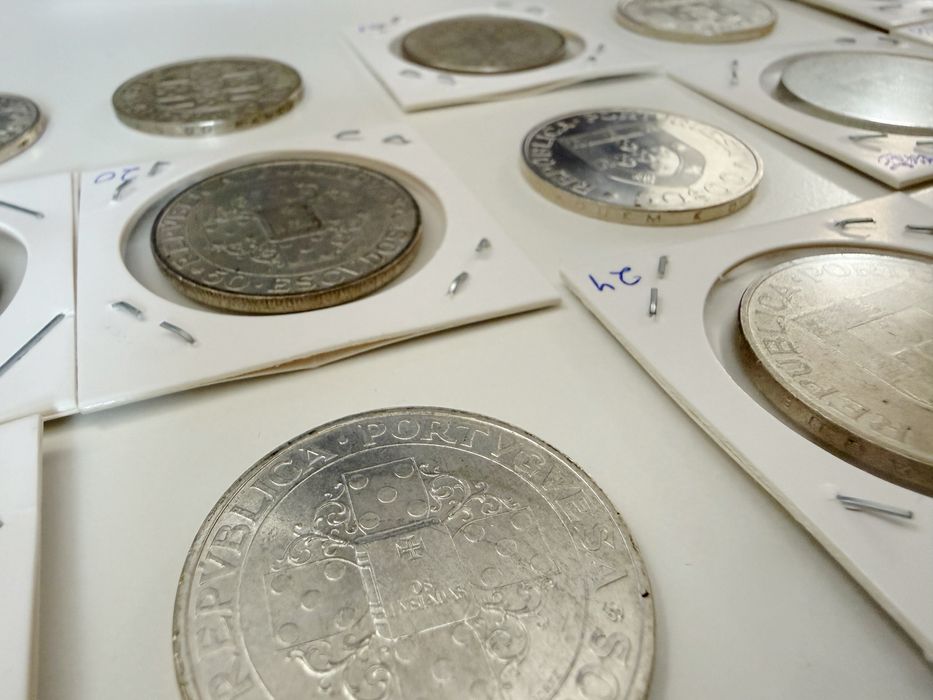 Variadas Moedas de Prata Comemorativas Portuguesas - Lote de 15