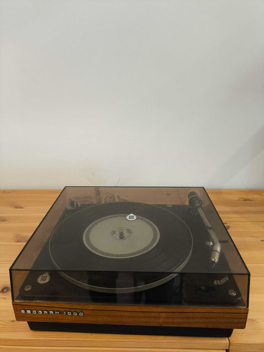 Gramofon ,Bang Olufsen ,JVC, Bernard Mikro Seiki