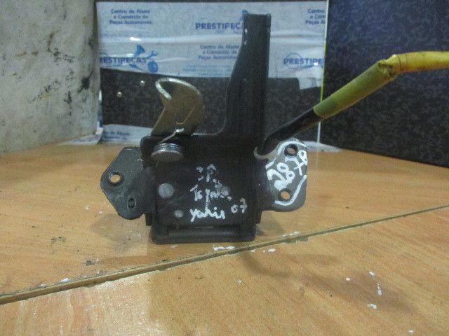 Fechadura / fecho da mala TOYOTA Yaris (_P9_)
