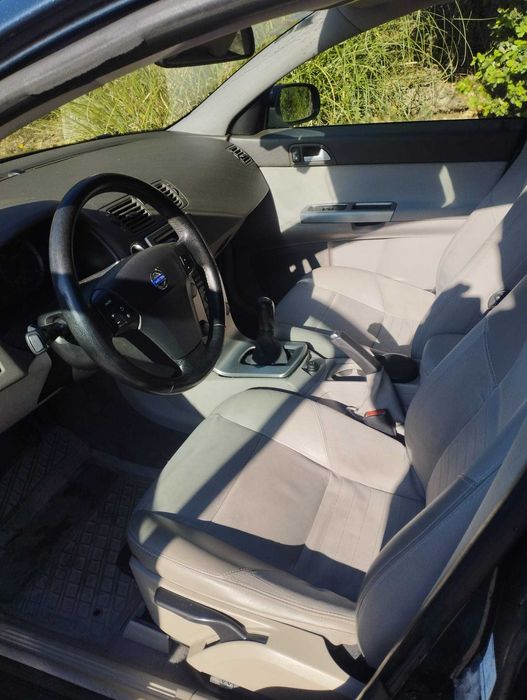 Carrinha Volvo - V50 2.0 Momentum