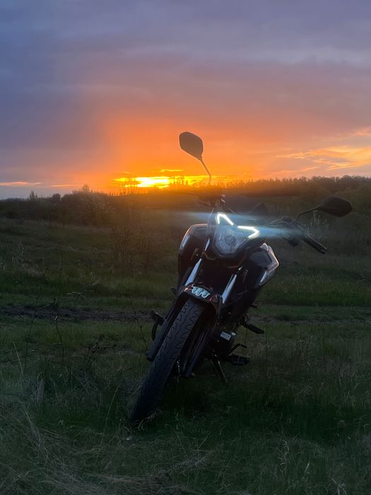 Продам мотоцикл Spark200r16