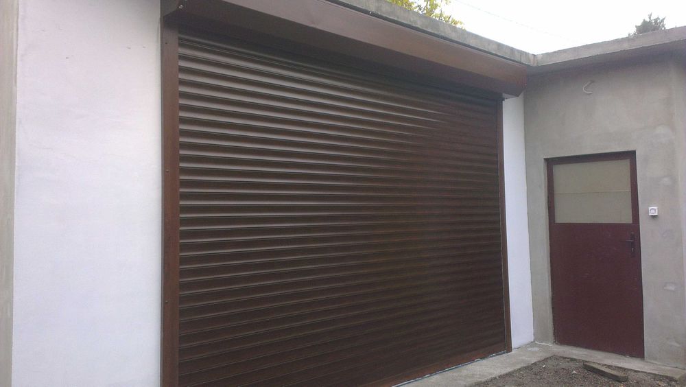 Brama rolowana garażowa ocieplana 2500x2500