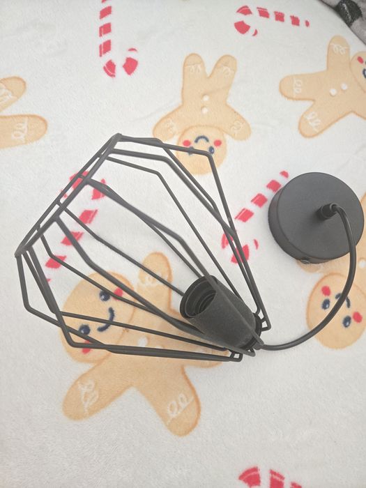 Lampa sufitowa czarna