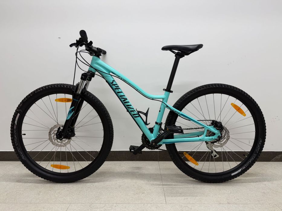 Rower MTB Specialized Jynx 650B. Rozmiar S. Bardzo dobry stan w pięknym kolorze. Oryginalny osprzęt. Opony Specialized Fast Trak. Dowód zakupu.