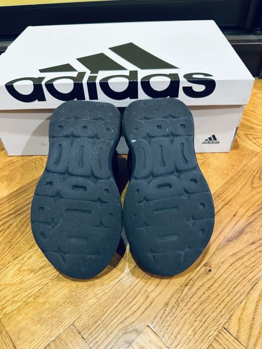 Кроссовки Adias размер 29