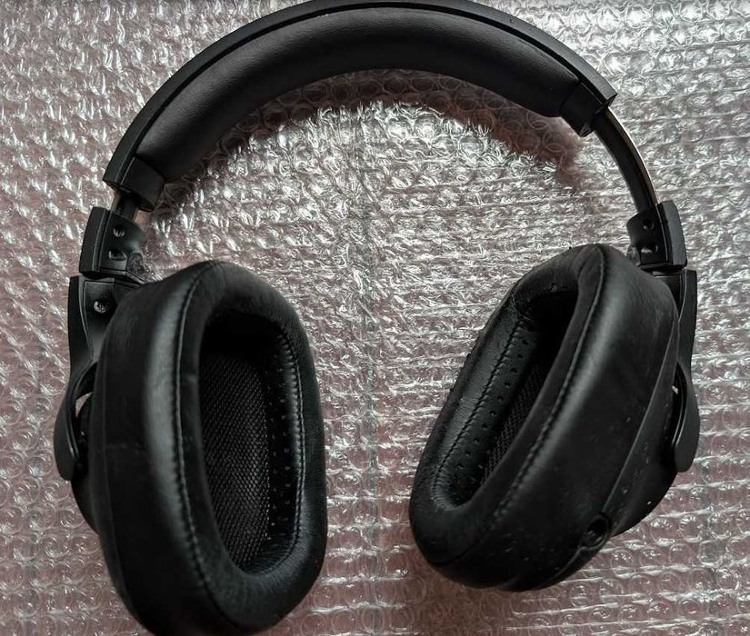 Гарнитура Logitech Pro Gaming Black  рабочие