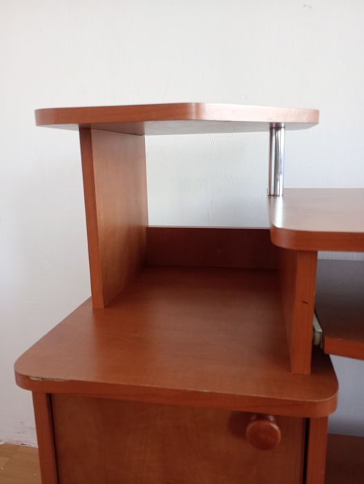 Solidne drewniane biurko