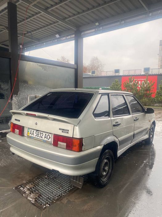 ВАЗ 2114 на повному бойовому ходу