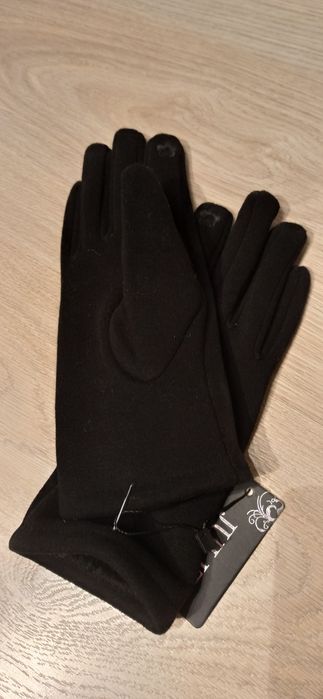 Nowe czarne rękawiczki damskie