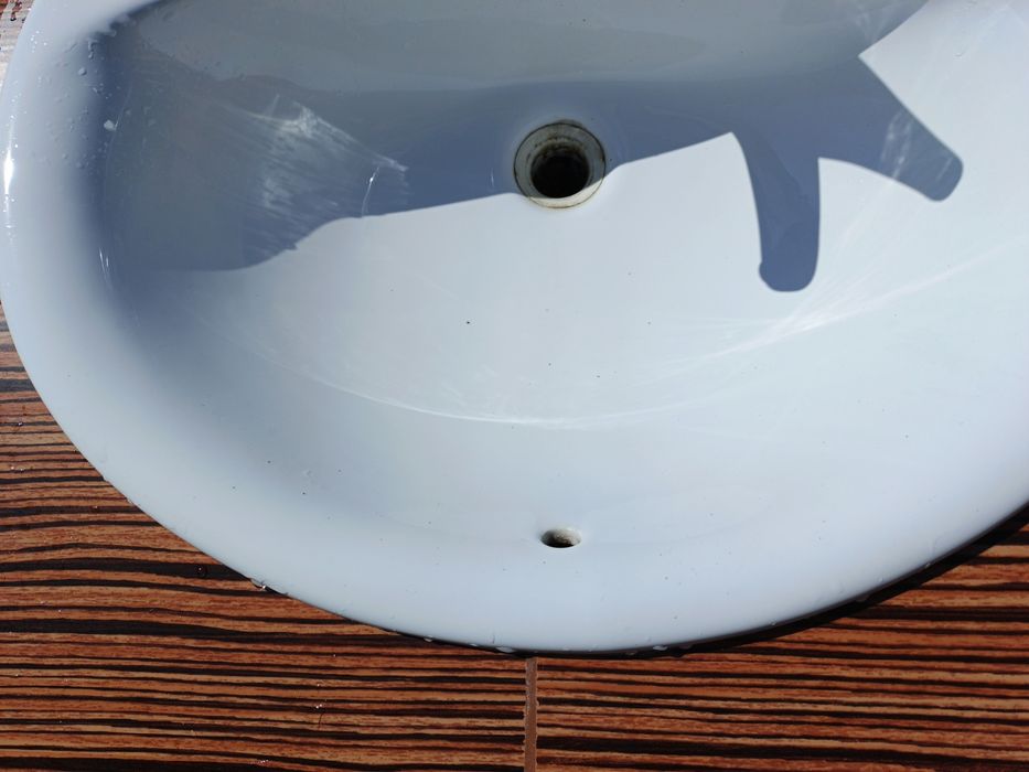 Umywalka Roca wpuszczana w szafkę