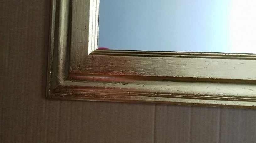 Mirror with wooden frame and gold leaf finish – like new64575347904643124