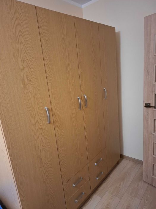 SPRZEDAM szafę nic nie zniszczoną