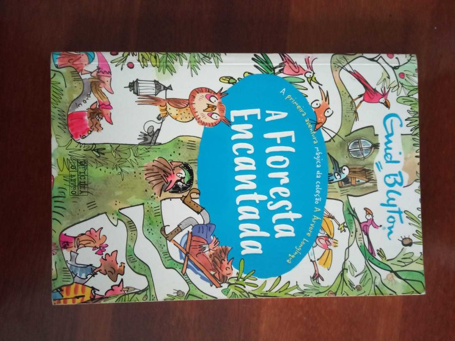 3 Livros novos ao preço de 1 - juvenil young adult inglês e português