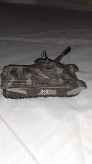 Tanque militar da CORGI TOYS