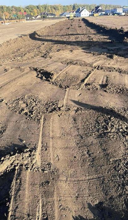 Грунт з котловану (глина), чорнозем, бій старого асфальтного покриття