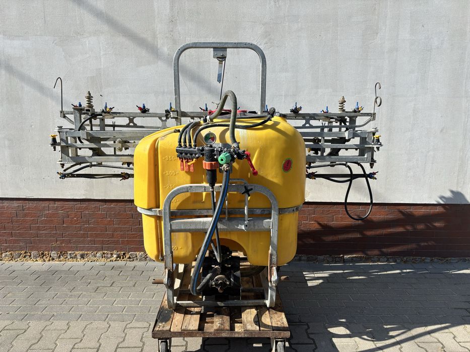 Sprzedam opryskiwacz tolmet 400 l , 12m